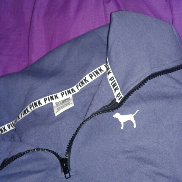 VS PINK PULLOVER - Picture 1 of 5